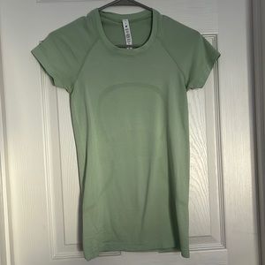 Lululemon Swiftly Tech Size 4